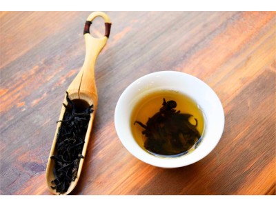 El té Oolong: el arte de vivir entre dos mundos